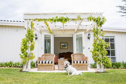 The Cottage - Your Accommodation 11