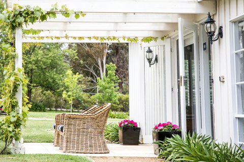 The Cottage - Your Accommodation 10