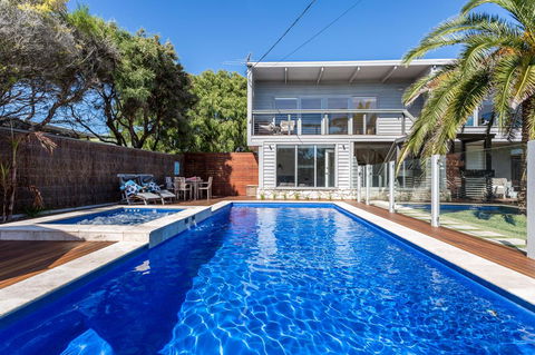 Front Beach House - Your Accommodation 0