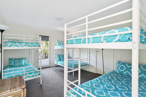 Front Beach House - Your Accommodation 21