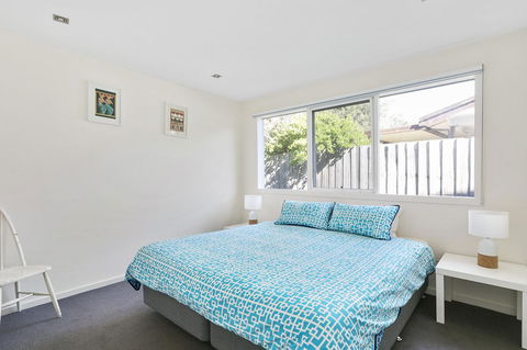 Front Beach House - Your Accommodation 20