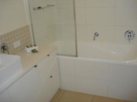 The Victoria Apartments - Your Accommodation 26