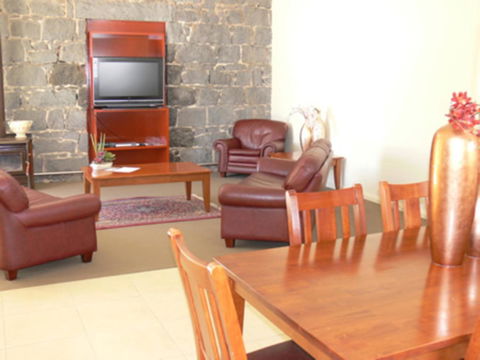 The Victoria Apartments - Your Accommodation 30