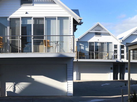 The Victoria Apartments - Your Accommodation 2