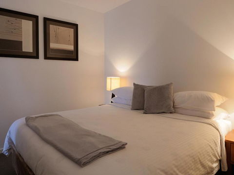 The Victoria Apartments - Your Accommodation 34
