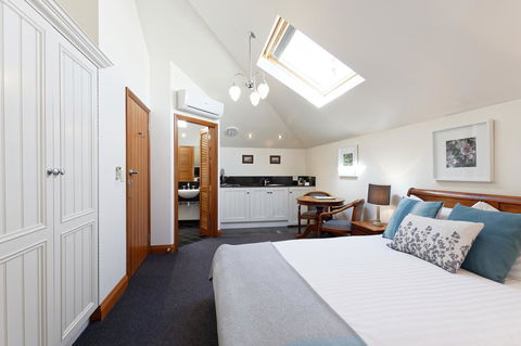 54 On Bank - Your Accommodation 18