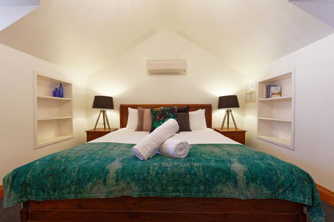 54 On Bank - Your Accommodation 42