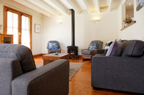 54 On Bank - Your Accommodation 4