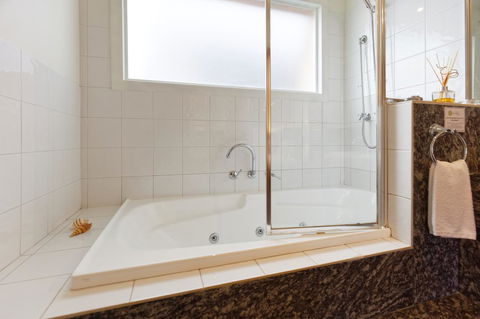 54 On Bank - Your Accommodation 23