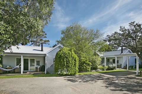 Bilinga Cottages - Your Accommodation 0