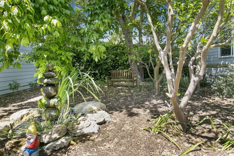 Bilinga Cottages - Your Accommodation 14