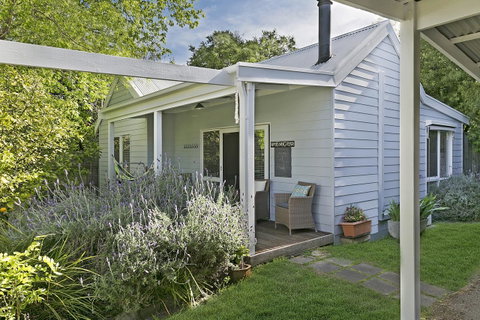 Bilinga Cottages - Your Accommodation 1