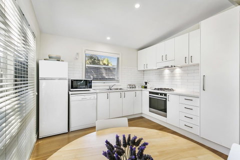 Bilinga Cottages - Your Accommodation 12