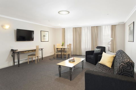Melbourne Metropole Central Official - Your Accommodation 24