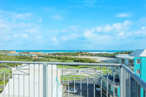 Deep Blue Hotel & Hot Springs - Your Accommodation 25