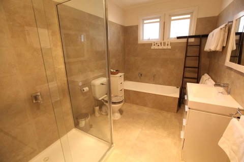 Mornington Motel - Your Accommodation 5
