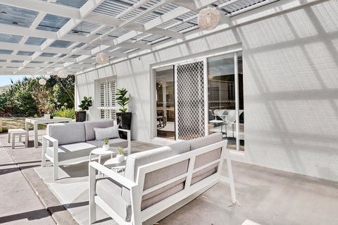 Sandymount - Your Accommodation 16