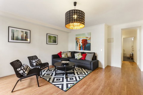 Melbourne Luxury Paradise - Your Accommodation 3