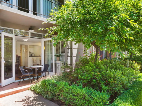 Melbourne Luxury Paradise - Your Accommodation 10
