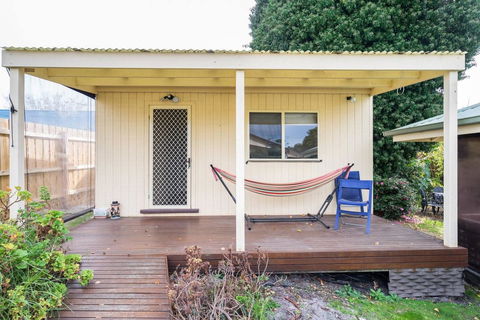 Nautique Beach House - Your Accommodation 18