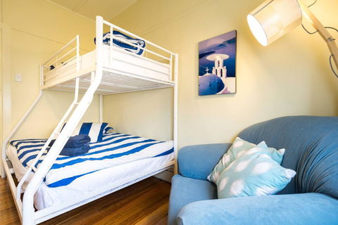 Nautique Beach House - Your Accommodation 7
