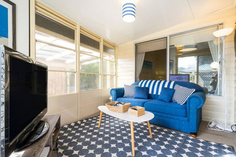 Nautique Beach House - Your Accommodation 12