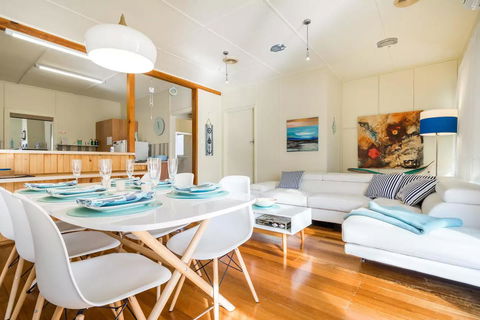 Nautique Beach House - Your Accommodation 1