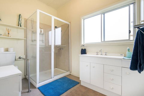 Nautique Beach House - Your Accommodation 14