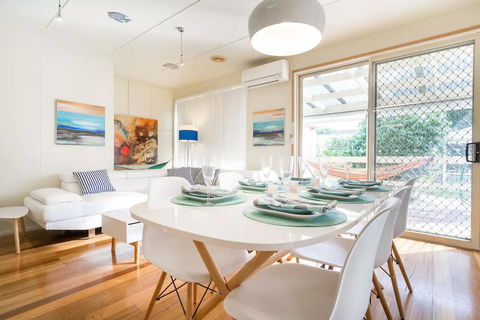 Nautique Beach House - Your Accommodation 0