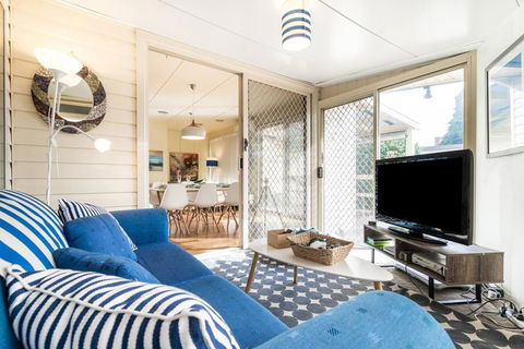 Nautique Beach House - Your Accommodation 11