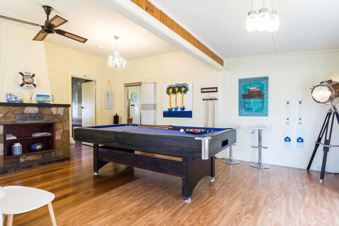 Nautique Beach House - Your Accommodation 5
