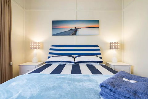 Nautique Beach House - Your Accommodation 6