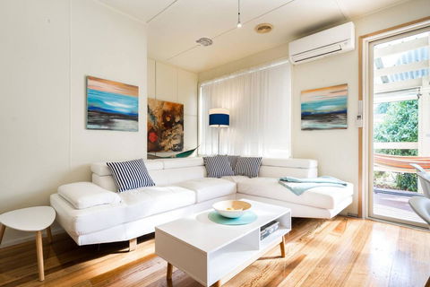 Nautique Beach House - Your Accommodation 2