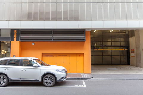 Melbourne SkyHigh Apartments - Your Accommodation 13