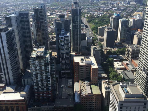 Melbourne SkyHigh Apartments - Your Accommodation 33