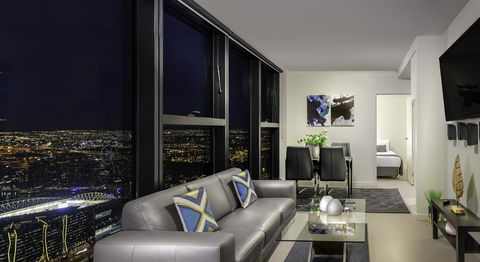 Melbourne SkyHigh Apartments - Your Accommodation 16
