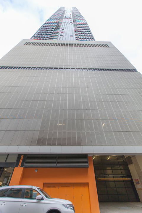 Melbourne SkyHigh Apartments - Your Accommodation 14