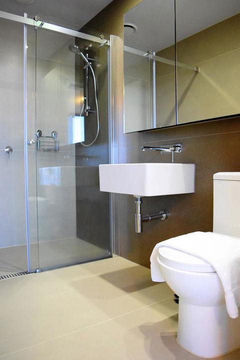 Melbourne SkyHigh Apartments - Your Accommodation 30