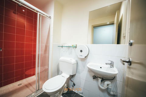 Nomads Melbourne Backpackers - Your Accommodation 17