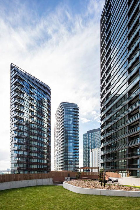 Winston Apartments Docklands - Your Accommodation 4