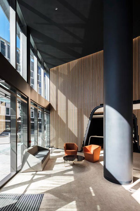 Winston Apartments Docklands - Your Accommodation 8
