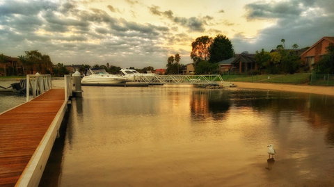 Waterfront Retreat - Your Accommodation 0