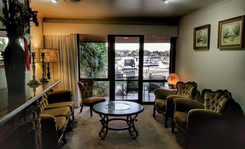 Waterfront Retreat - Your Accommodation 14