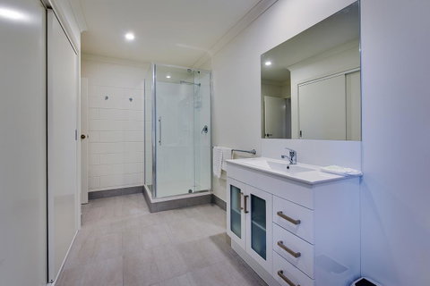 Allambi Holiday Apartments - Your Accommodation 37
