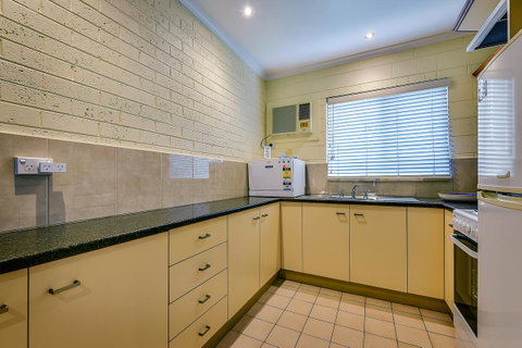 Allambi Holiday Apartments - Your Accommodation 41