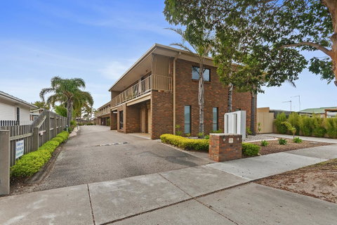 Allambi Holiday Apartments - Your Accommodation 8