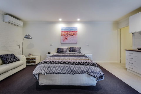 Allambi Holiday Apartments - Your Accommodation 42