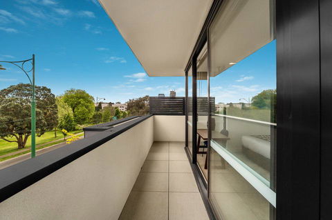 Whitehorse Apartments Hotel - Your Accommodation 40