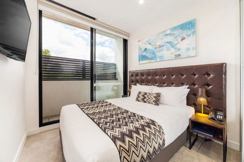 Whitehorse Apartments Hotel - Your Accommodation 2