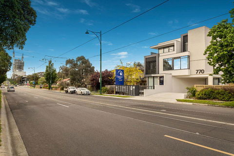 Whitehorse Apartments Hotel - Your Accommodation 35